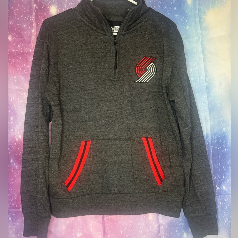 Woman’s new era Portland Trail Blazers 3/4 zip 🛍